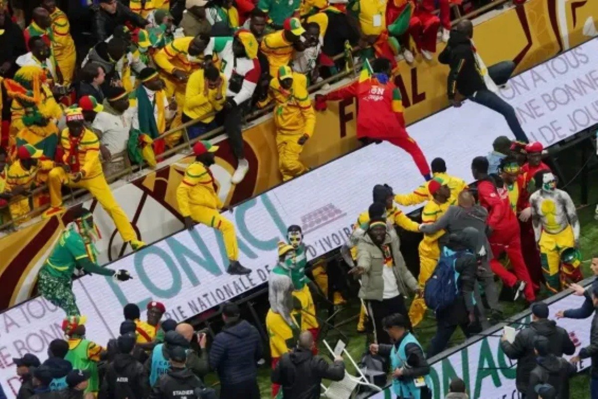 Four Senegalese and French supporter released after Rabat clashes