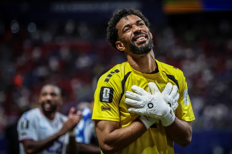 Cape Verde goalkeeper Vozinha faces unusual naming dilemma ahead of proposed Colo-Colo move