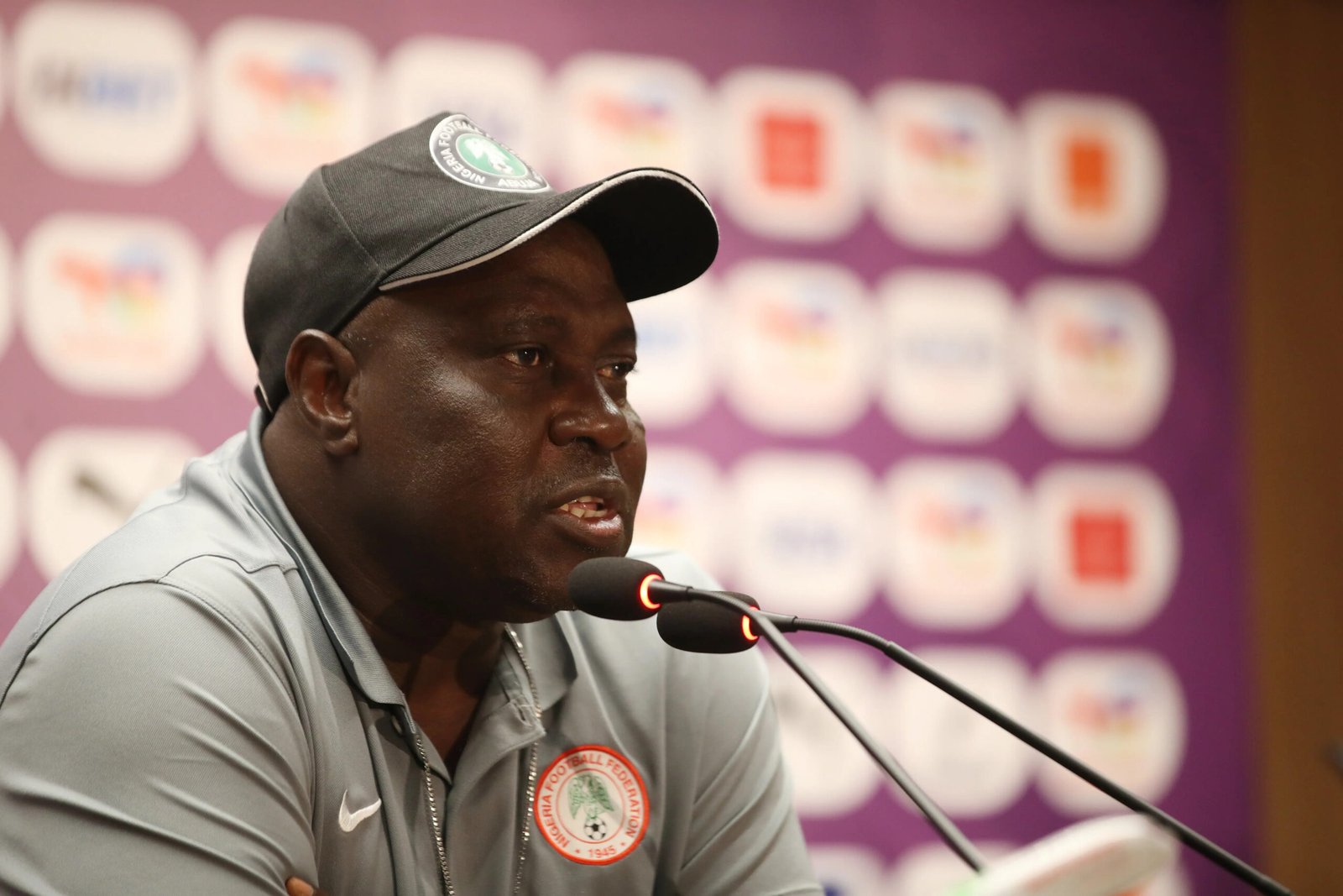 Madugu-coach