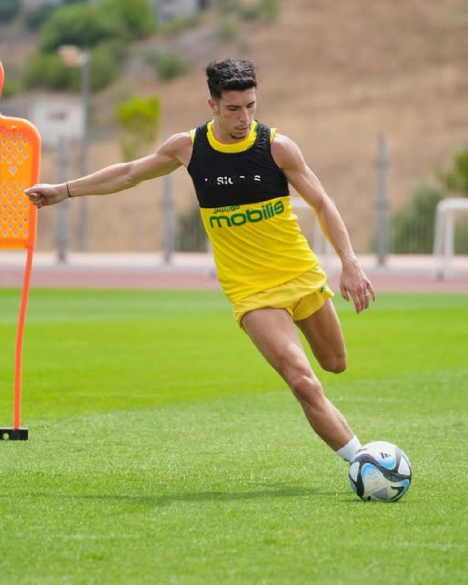 CR Belouizdad opens negotiations for Esperance winger Kessila Boualia CR Belouizdad opens negotiations for Esperance winger Kessila Boualia