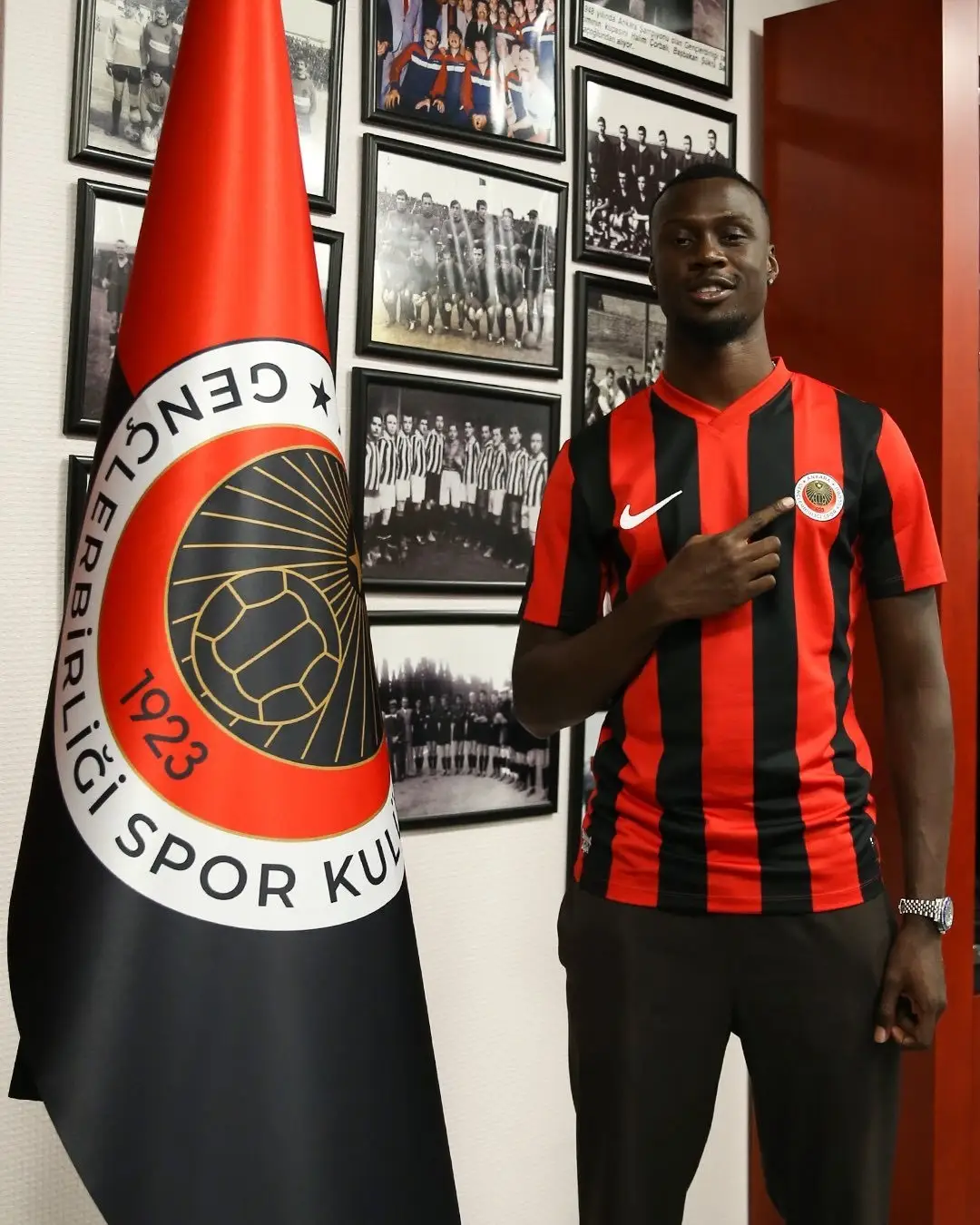 Cheikh Niasse-move