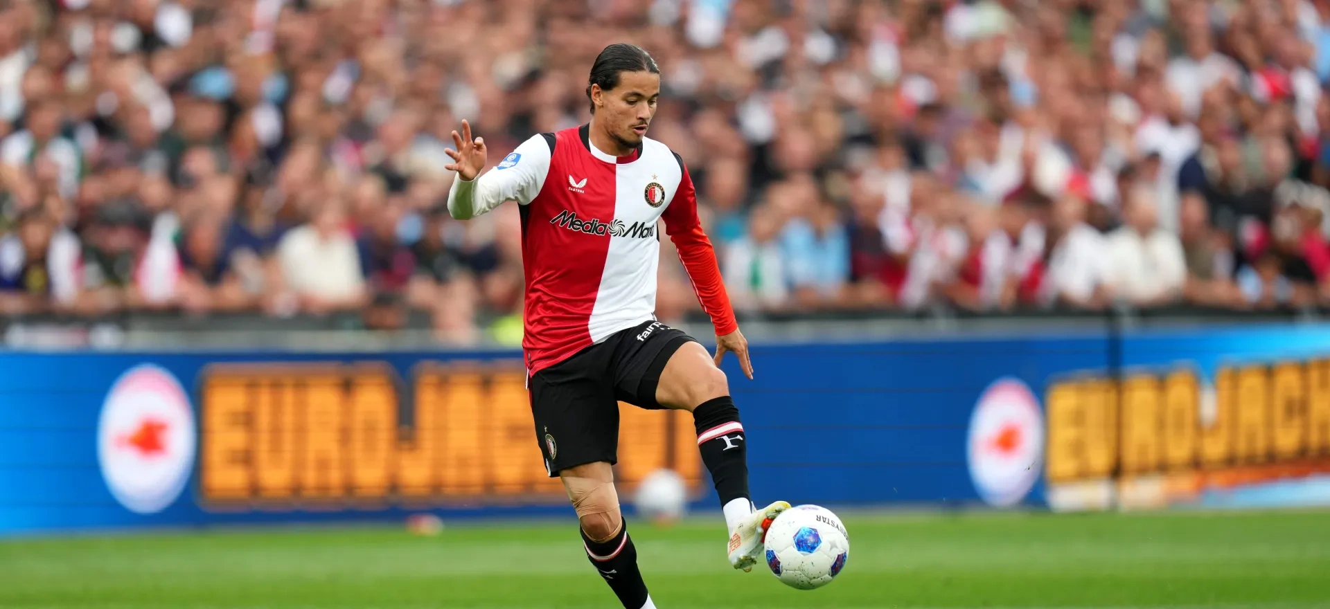 Hadj Moussa seeks Feyenoord fresh start before Barcelona clash