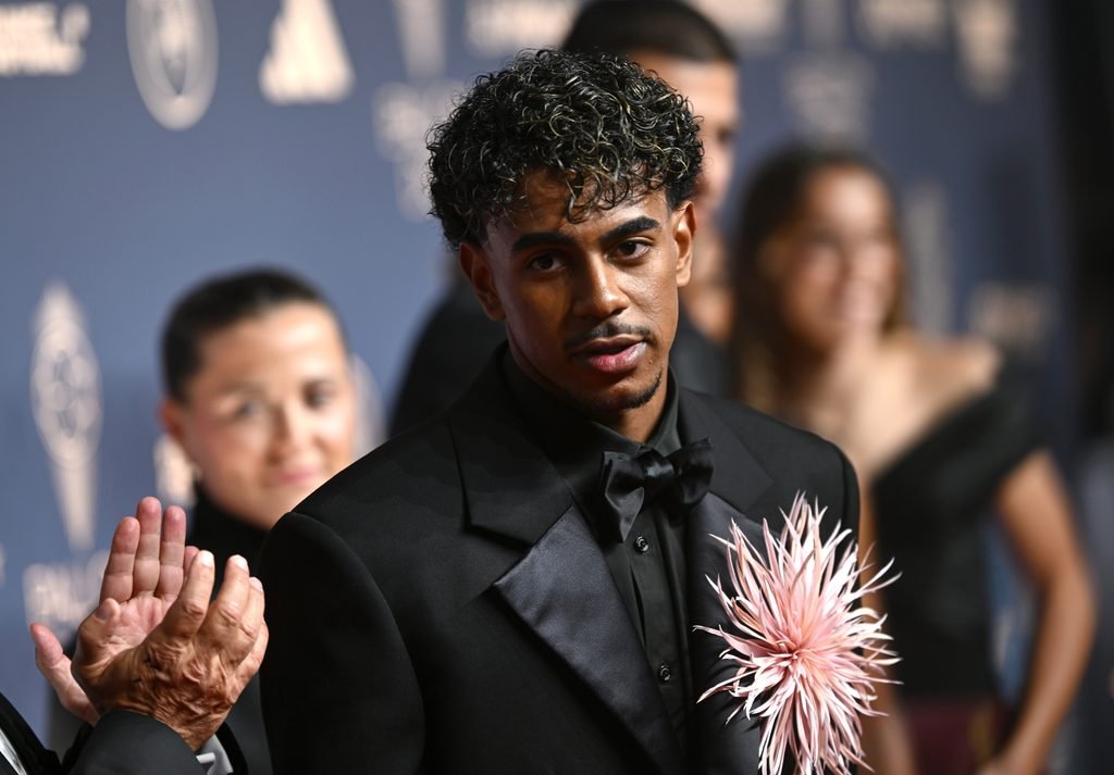 Lamine Yamal sends defiant message after missing out on 2026 Ballon d'Or