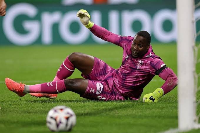 Lionel Mpasi Lionel Mpasi
