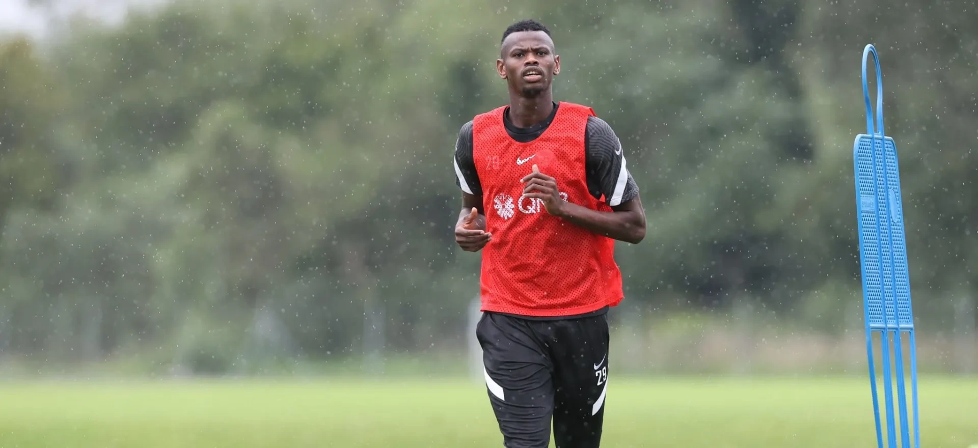 Mohammed Muntari joins Al Sadd on two-year deal after leaving Al Gharafa